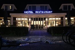 Auto crasht op parkeerplaats wegrestaurant Eemnes