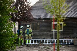 Schuur in brand op schoolterrein in Maartensdijk