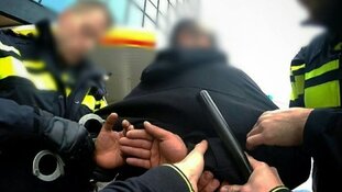 Dealers aangehouden met ton aan cash bij zich