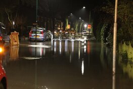 Gesprongen waterleiding zorgt voor sinkhole Eemnes