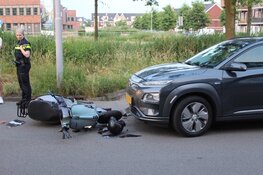 Scooterrijder lichtgewond geraakt bij botsing met auto in Eemnes