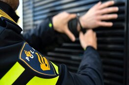 Man aangehouden voor bedreiging; Politie zoekt getuigen
