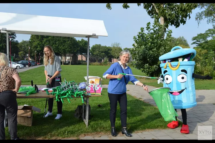 Prullie trekt vrijwilligers tijdens de World Cleanup Day