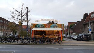 Eigenaren oliebollenkraam overvallen