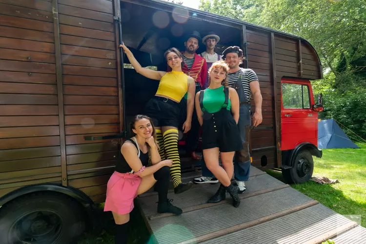 Circus Snor op 16 en 17 juli met nieuwe show Chapeau! te zien bij Buiten in de Kuil in Lage Vuursche