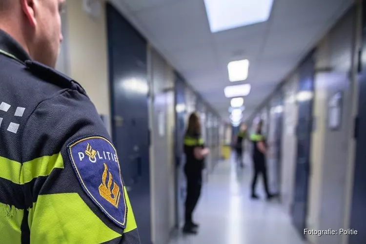 Celstraf voor inrijden op agenten en meerdere bedrijfsinbraken