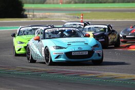 Racefamilie Kreijne succesvol in Spa-Francorchamps: "Gaaf om in dezelfde race als je zoon te rijden"