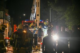 Brand in dak van woning in Soest