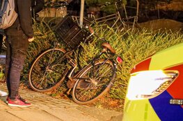 Fietser gewond na ongeval op rotonde in Eemnes