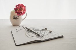 Leren met de ogen dicht, het kan voor eerstejaars studenten op de Hogeschool Utrecht.