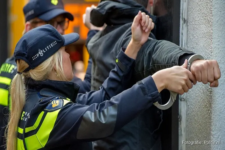 Twee mannen op heterdaad aangehouden na drugsdeal