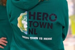 Leen gratis een levend boek in de Mensenbieb in de bibliotheek van Kanaleneiland