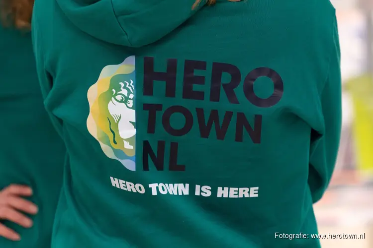 Leen gratis een levend boek in de Mensenbieb in de bibliotheek van Kanaleneiland