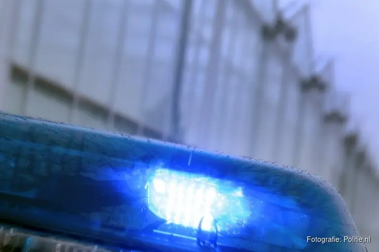 Arrestant verzet zich hevig en breekt arm