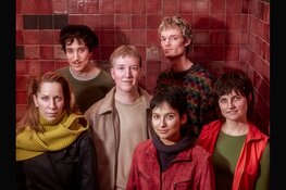 Ontdek Het Eerste Avondmaal, waarin Ensemble HEN je meeneemt langs een verhaal van transitie