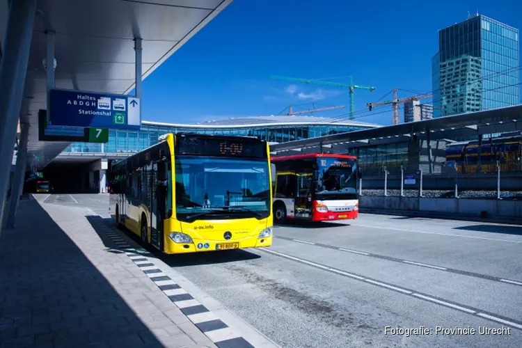 OV-reizigers bijna op niveau voor corona