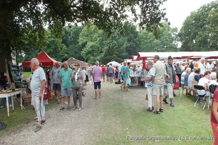 Curiosa & Antiek Fair in de sfeervolle Kasteeltuin van Kasteel Zeist