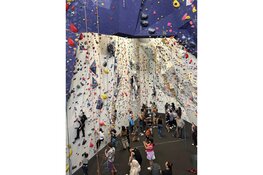 COA kinderen uitgenodigd bij Klimmuur Utrecht