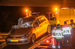 Auto knalt achter op vrachtwagen op A2