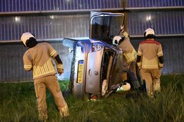 Auto slaat over de kop op A2 bij Zijderveld
