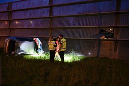 Auto slaat over de kop op A2 bij Zijderveld