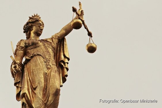 Voorwaardelijke gevangenisstraffen geëist voor het plegen van een overval met een mes