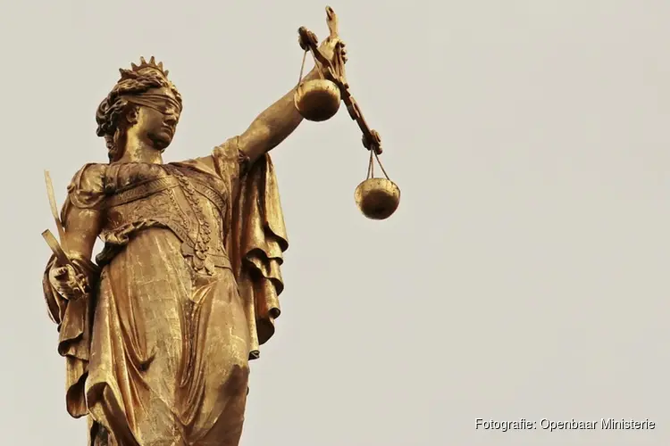 Voorwaardelijke gevangenisstraffen geëist voor het plegen van een overval met een mes