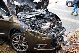 Voertuigbrand aan Zuidersingel in Eemnes snel opgeschaald