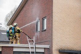 Brand in spouwmuur aan Tweede Oosterparklaan in Utrecht snel onder controle dankzij ingrijpen brandweer