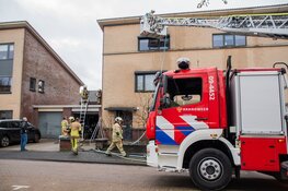 Brand in spouwmuur aan Tweede Oosterparklaan in Utrecht snel onder controle dankzij ingrijpen brandweer