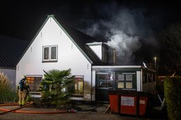 Brand op dak van woning in Woerden