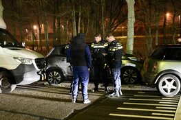 Auto rijdt in op omstanders bij ongeval