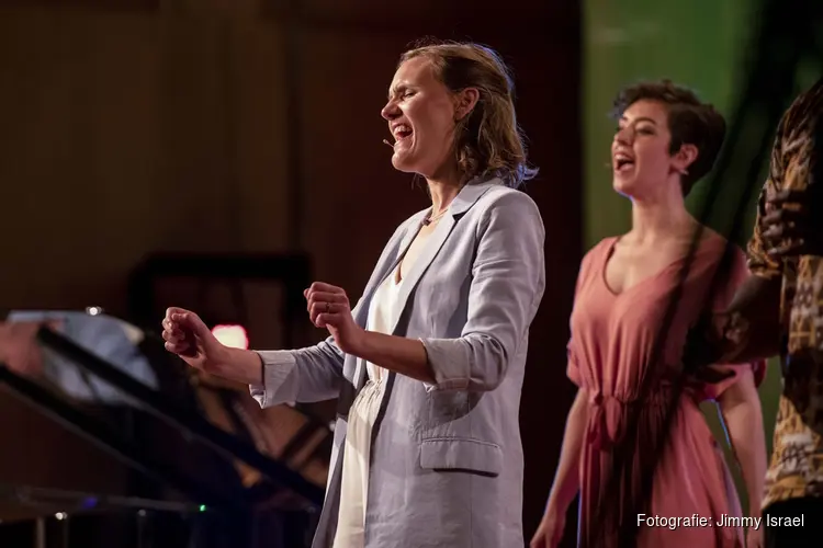 Wishful Singing gaat Blue Monday te lijf in Grote Zaal TivoliVredenburg