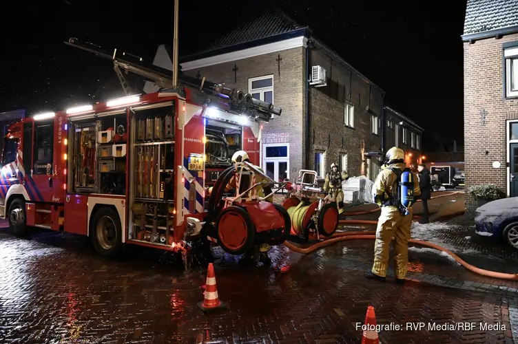 Brand in opslagruimte door kortsluiting te Lexmond