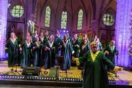Amstel Gospel Choir geeft ’t Anker financieel steuntje in de rug