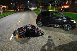 Motorrijder gewond na botsing met auto in Vianen