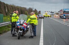 Motoragent naar ziekenhuis na ongeval tijdens controle