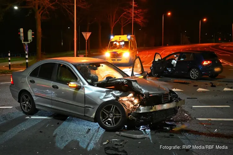Twee auto’s zwaar beschadigd bij ongeval in Nieuwegein