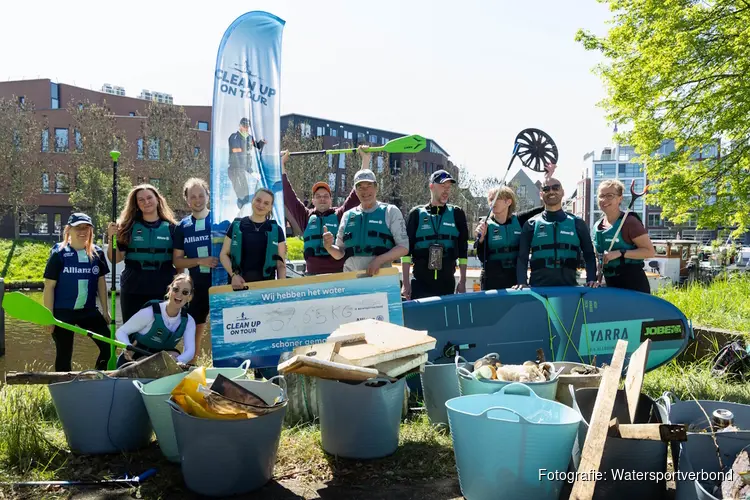 Clean up on Tour in Utrecht: Sportief suppen door de iconische grachten voor een plasticvrije gracht