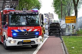 Werkbus volledig uitgebrand in Nieuwegein