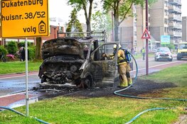 Werkbus volledig uitgebrand in Nieuwegein