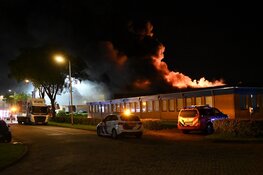 Grote uitslaande brand in bedrijfspand Leerdam