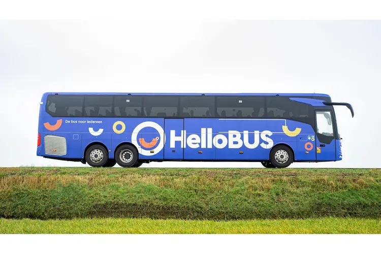Het feest begint al onderweg: de opkomst van de partybus in Utrecht