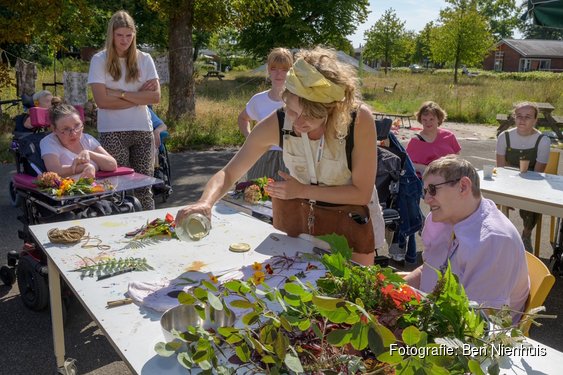 Van zelfgemaakt muziekinstrument tot foto-expositie; zomerworkshops op woonzorgpark de Heygraeff van start