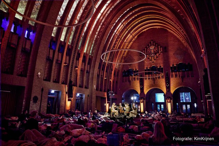 Monumentale Oude Post opnieuw decor voor bijzondere Stellae ligconcerten